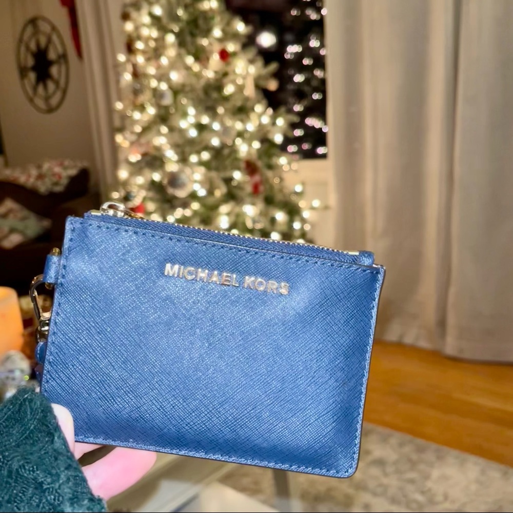 designer Michael Kors blue wristlet/wallet💙